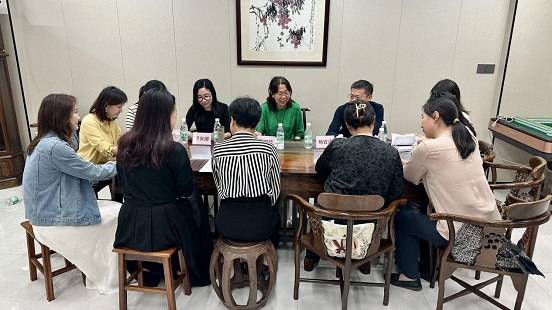 8-1妇女工委会召开工作会议.jpg